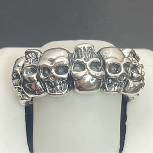 Size 9 sterling silver skull ring